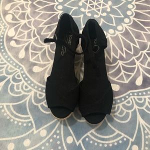 TOMS wedges